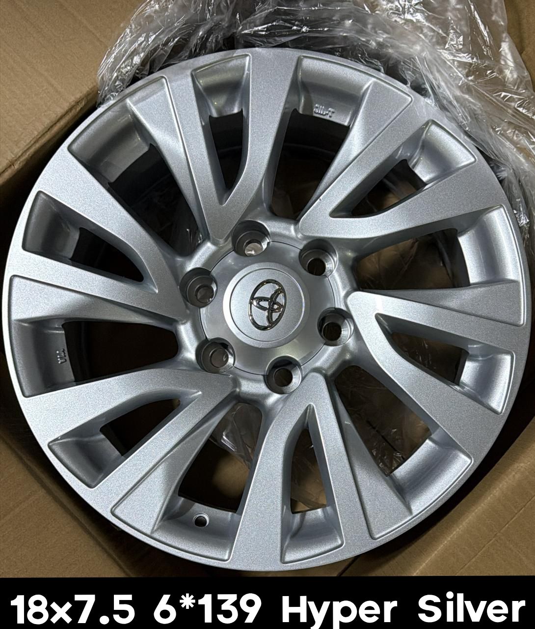 Toyota OEM Style L2332 Alloy Wheel 18x7.5 6x139.7 HSK