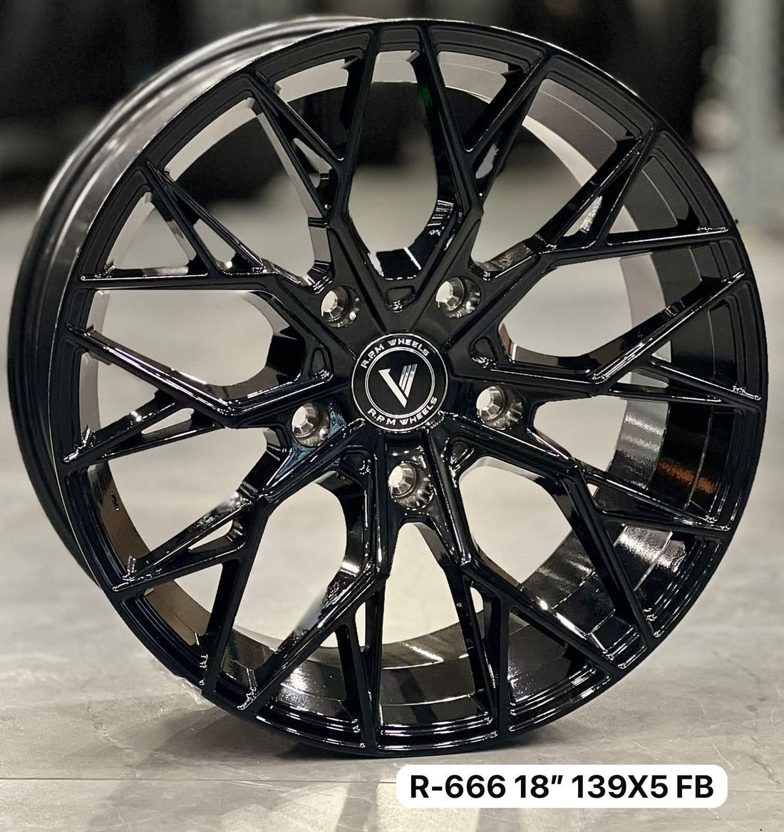 R-666 Alloy Wheel 18 Inch Black Milled