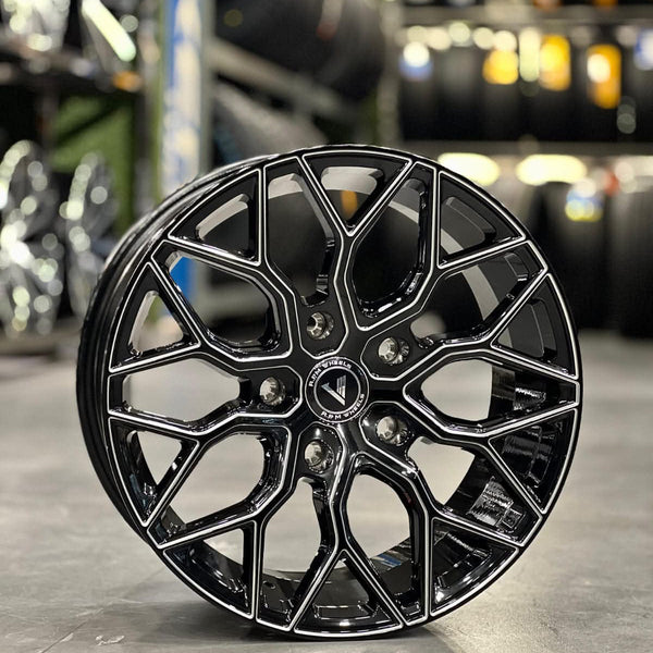 R-222 Alloy Wheel 18 Inch Milling