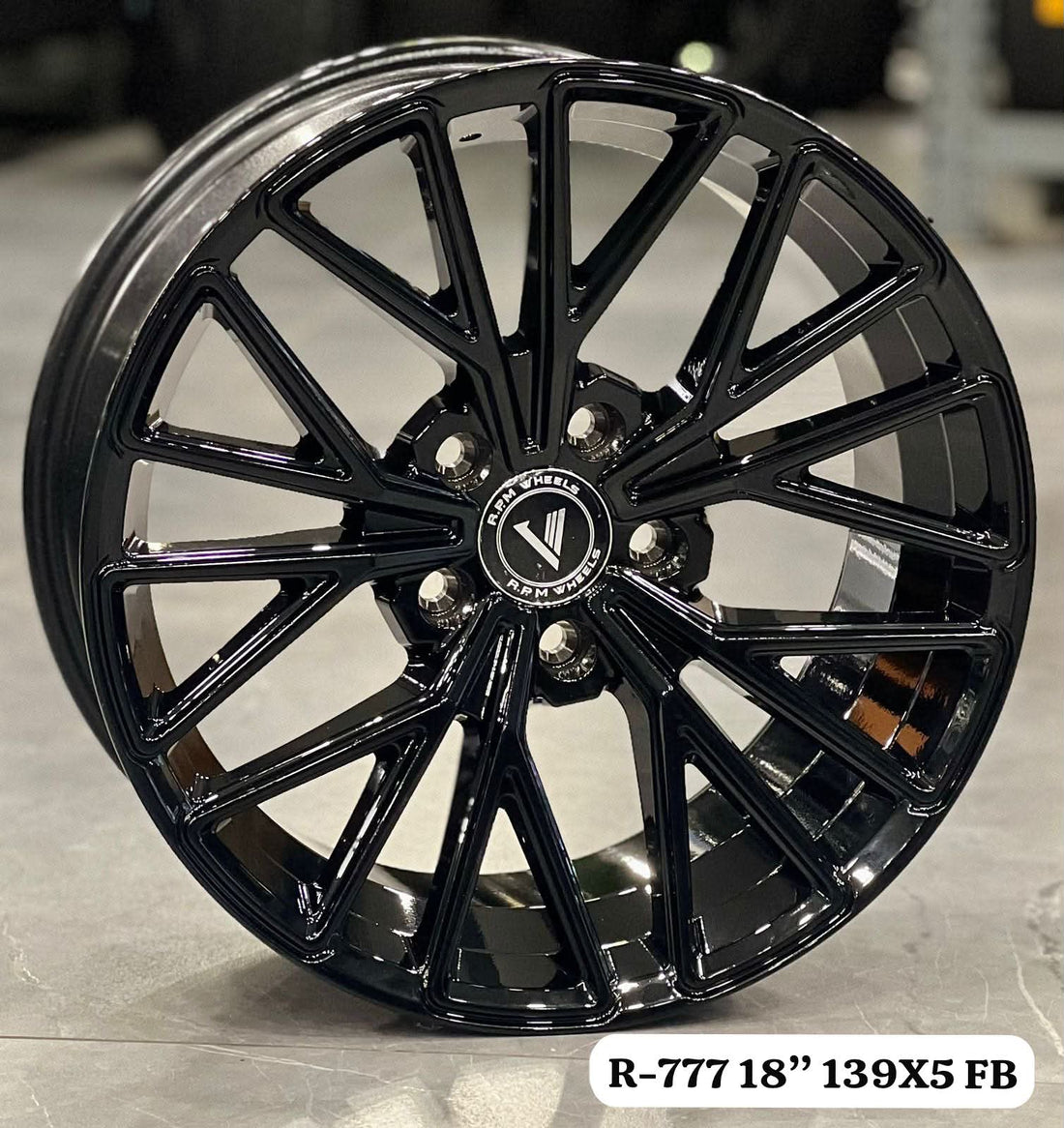 R-777 Alloy Wheel 18 Inch Full Black