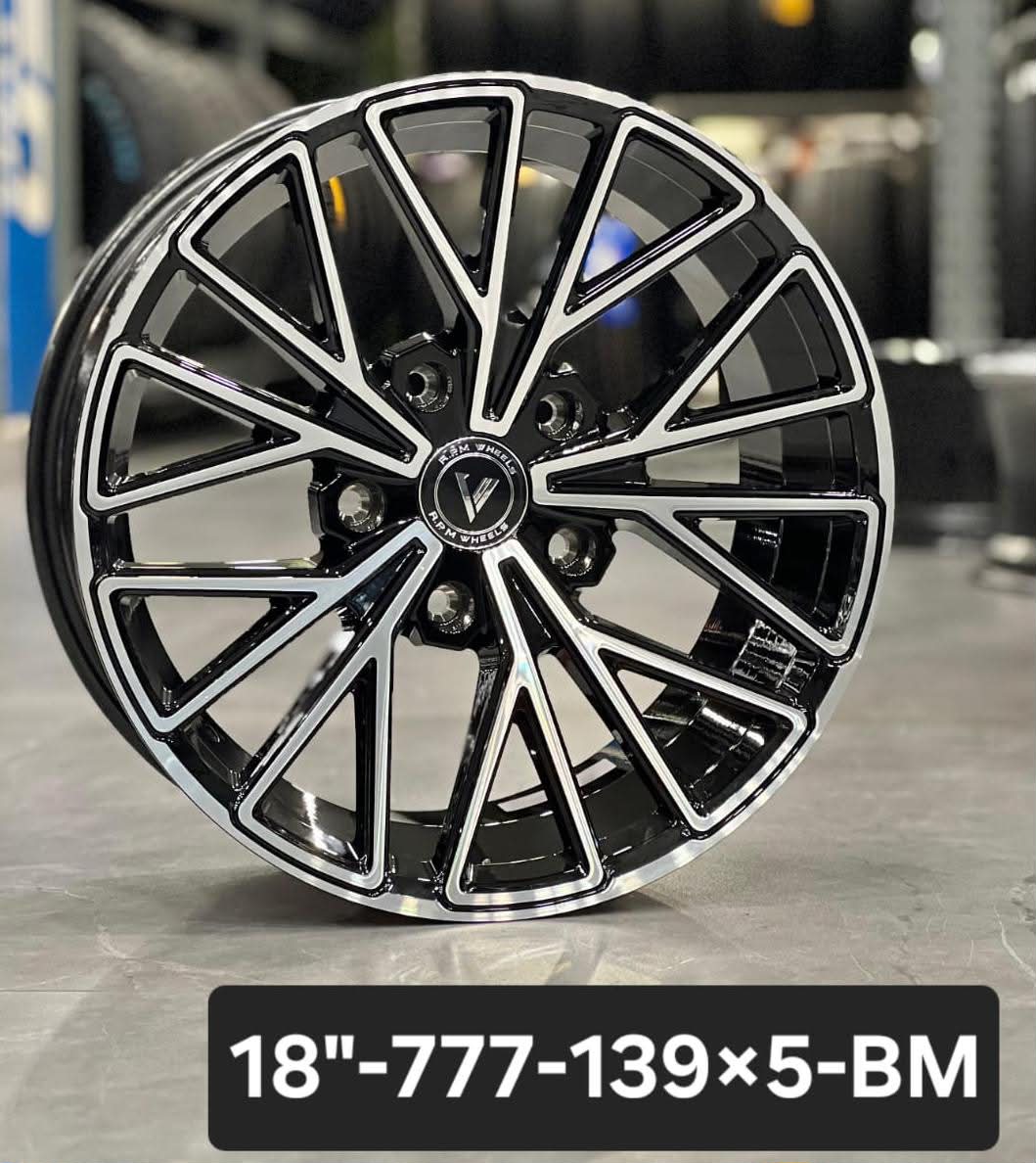 R-777 Alloy Wheel 18 Inch Black Milled