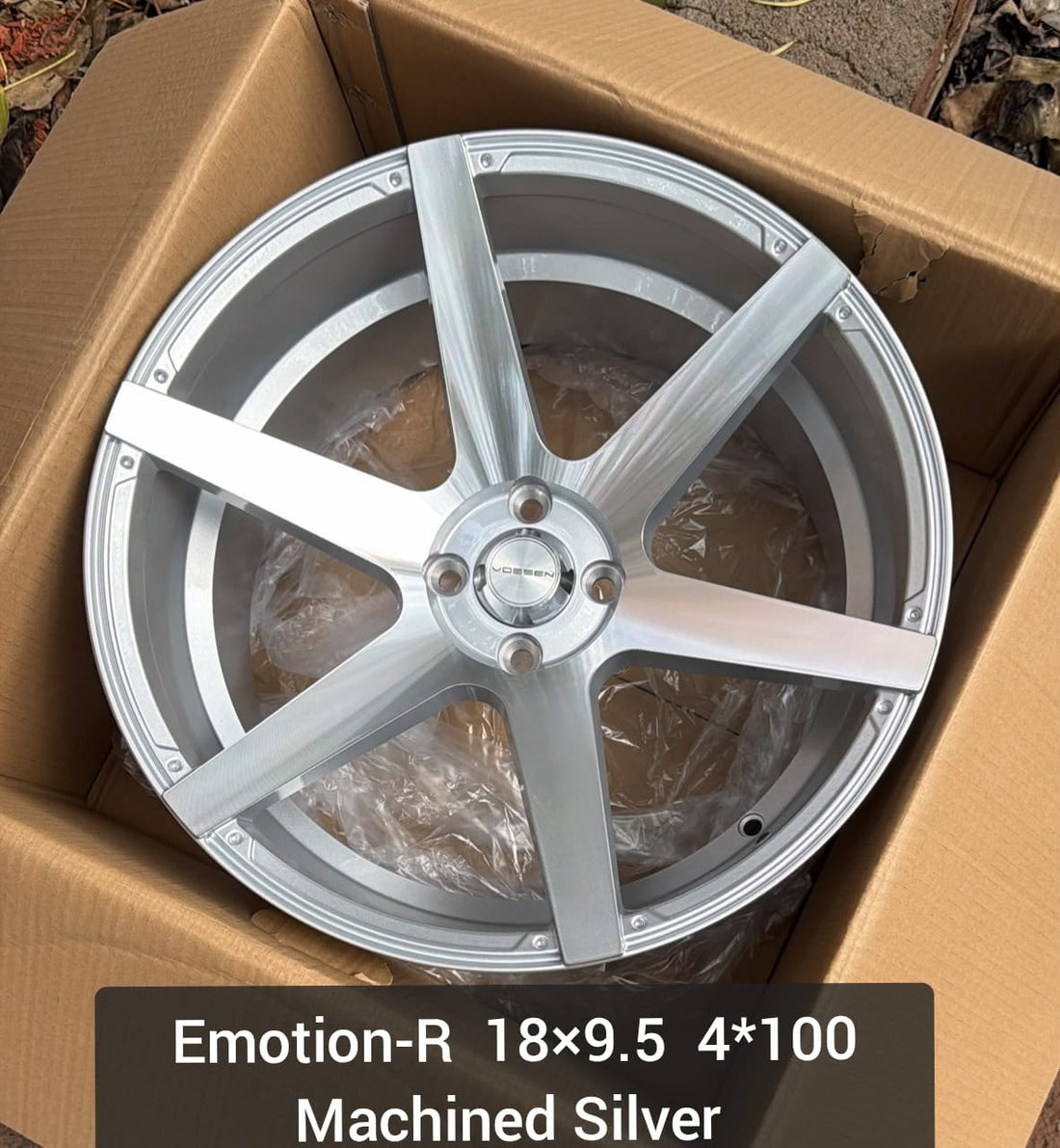 Emotion-R 18x9.5 4x100 Machined Silver Alloy Wheel